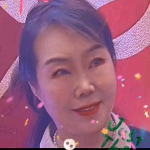 微笑钢琴t头像