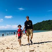 断肠人在刷牙洗脸的个人资料头像