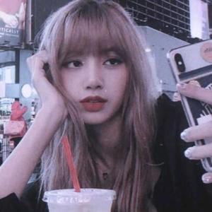 粉墨der小粉锤头像