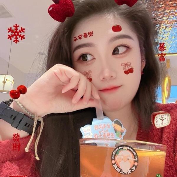郑美美逛0427头像