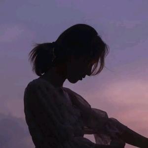南绾wo头像