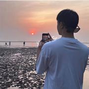 星星不闭门的个人资料头像