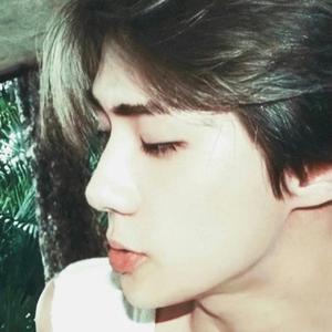 温柔精灵1QxKZNY头像