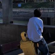 夜夜曲曲的个人资料头像