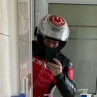 老黄叨叨车头像