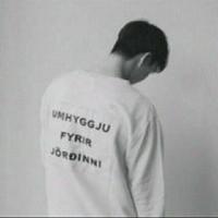 huangyi飞头像