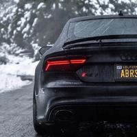 四轮承载信仰头像