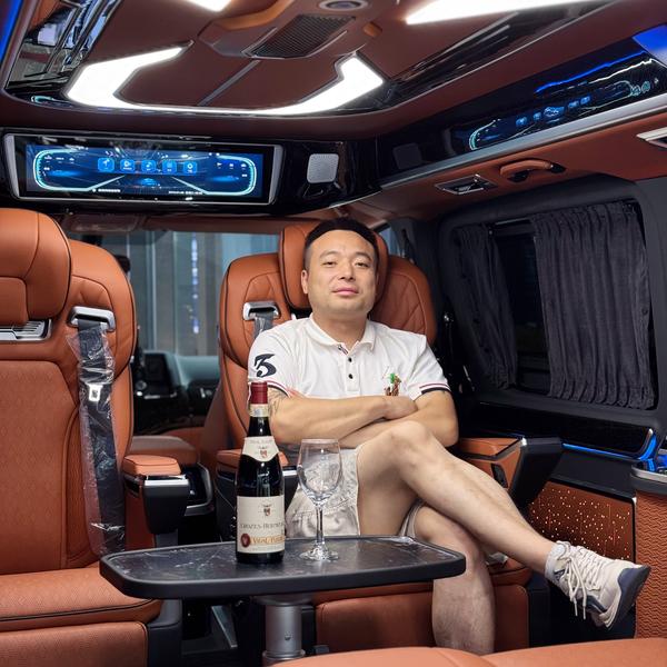 卖车达人李总平行汽车头像