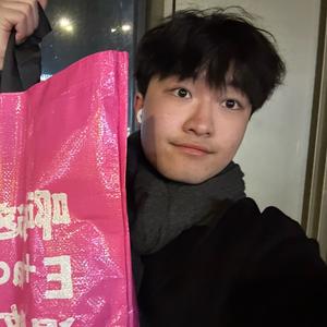 服装锦鲤小陈头像