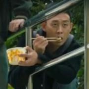 顾轻舟的个人资料头像