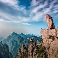 摸金校尉076头像