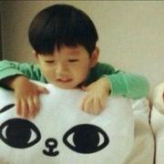 H了个勾的个人资料头像