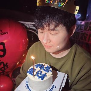 小骏同学Vlog头像