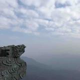 山水烟雨晨哥头像