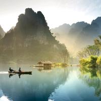 抬腿老师和暖暖同学头像