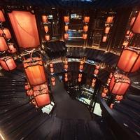 越过山丘plus头像