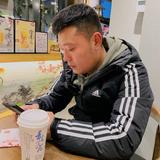 以东二手车汽车届的搬运工头像