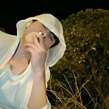 洒脱一点588头像