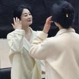 伊姐喜欢看车头像