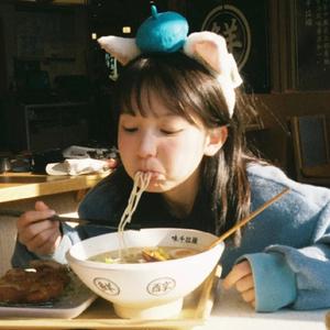 碳水脑袋头像