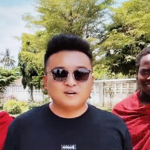 小五的非洲头像