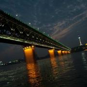 喜欢吃鱼的青年的个人资料头像