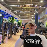 练出一身不羁头像