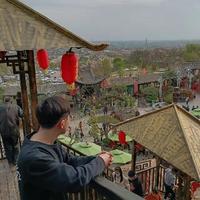 工作的小王哥哥头像