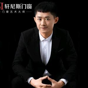 艺术门窗小兵哥头像