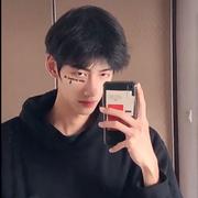 李子维580的个人资料头像