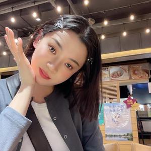 4⃣️小草莓儿_头像