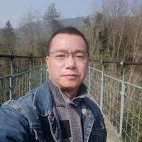 还在疯狂的老何头像