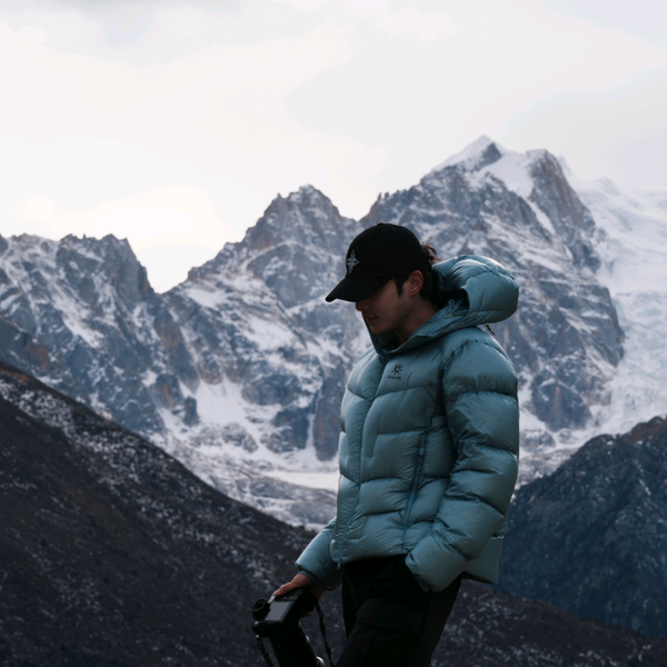 做旅游的阿旭在汽车露营头像