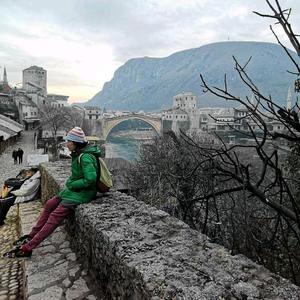 旅途中的二丫头像