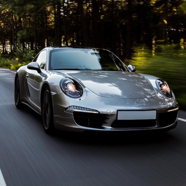 小言聊赛车头像