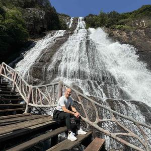 阿灿头像