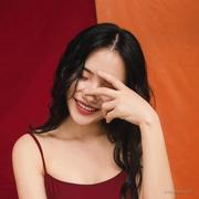 蠢且丑的个人资料头像