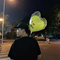 J，头像