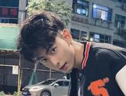 最帅的前端开发的个人资料头像