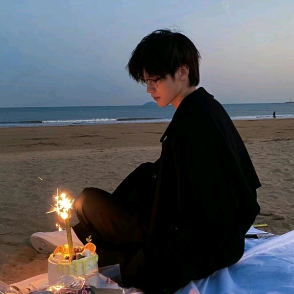 大舌头二手车头像