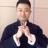 小鱼儿聊瓷头像