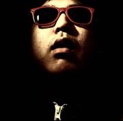 高林杰脸小的你了亲并的个人资料头像