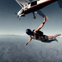 🦅鹏鹏🌈头像