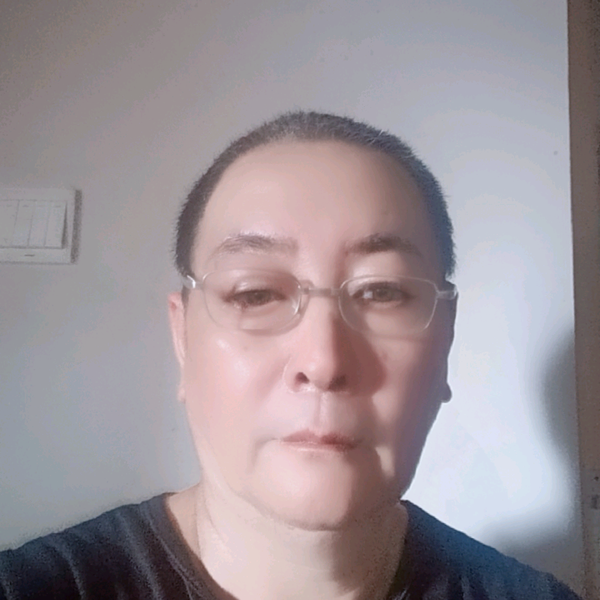 邹哥首播头像