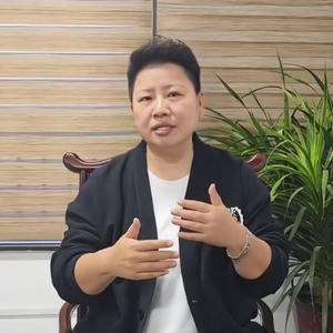 刘红云董针头像
