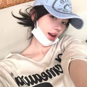 安婧怡头像