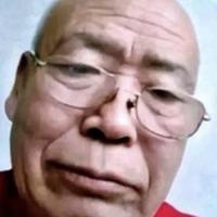 隔壁麟居王大爷头像