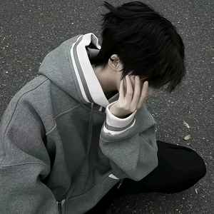 挽江（地铁逃生）头像