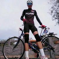 俺全家都不让骑自行车头像