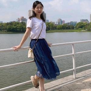 炎炎夏日月亮妈头像